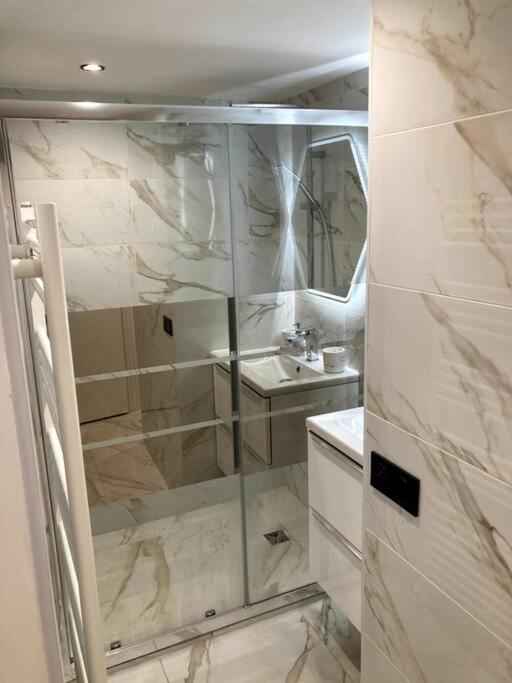 1650 Moriond - 2 Double Bedroom Near Snow Front Courchevel Bagian luar foto